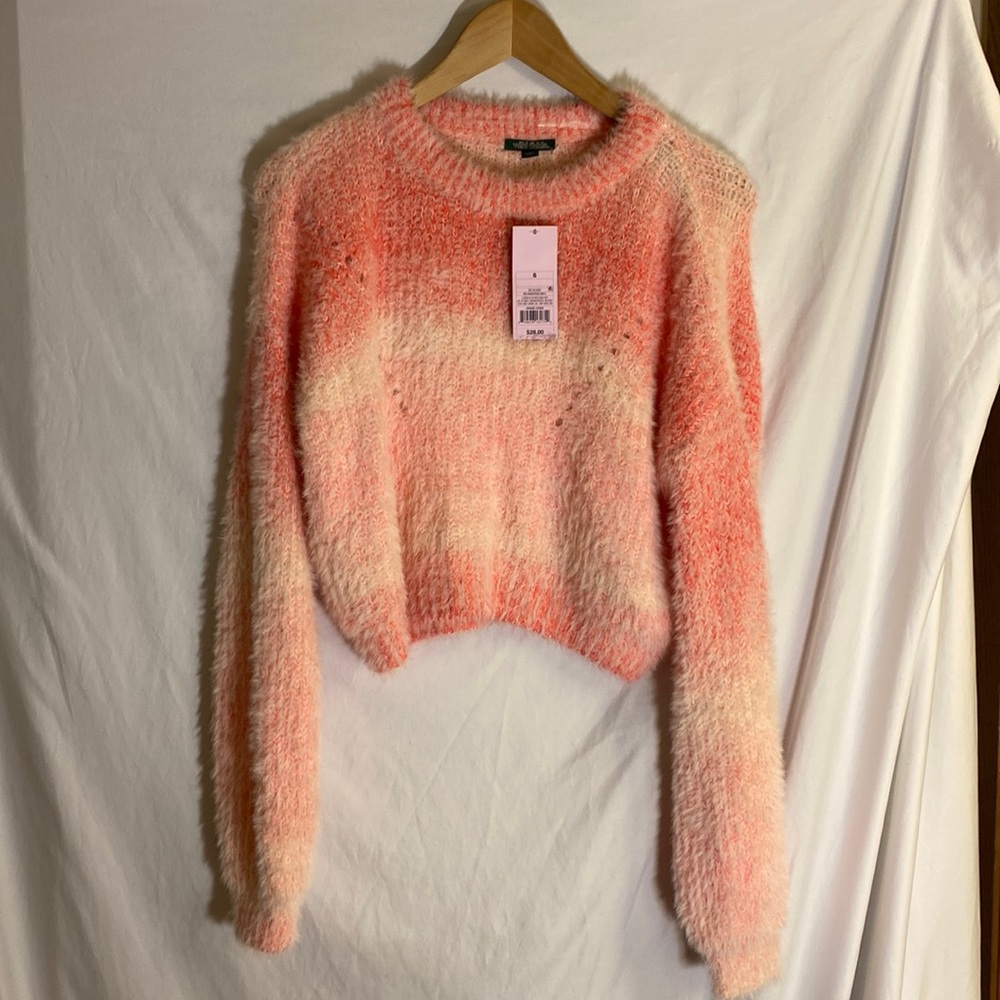 Girls crop style sweater size S. NWT
